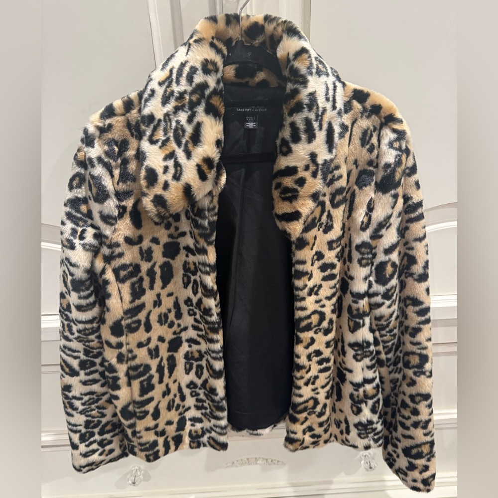 Saks fifth avenue label leopard faux fur jacket